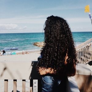 Meet your Posher, Ambar